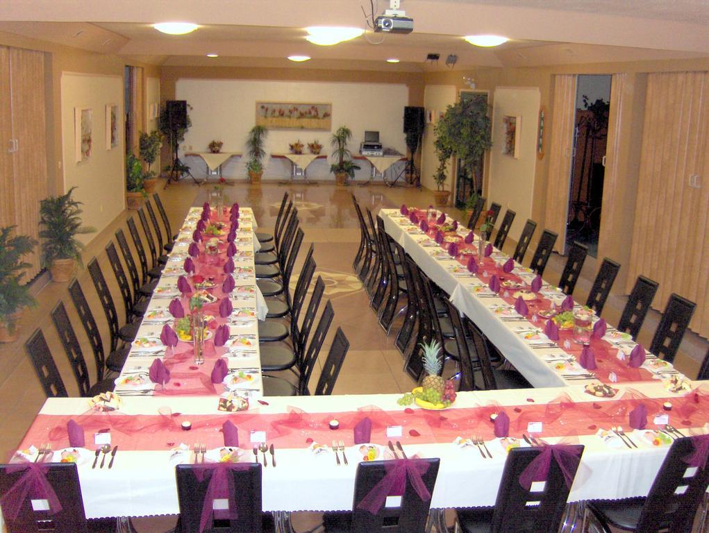 Hotel Relax U Drsu Tábor Buitenkant foto