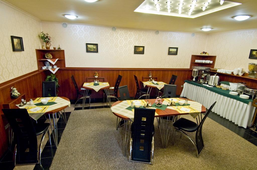 Hotel Relax U Drsu Tábor Buitenkant foto