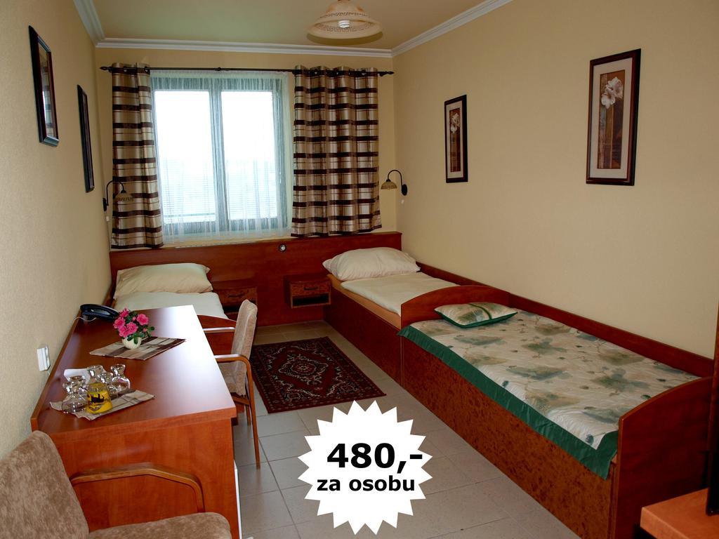 Hotel Relax U Drsu Tábor Buitenkant foto